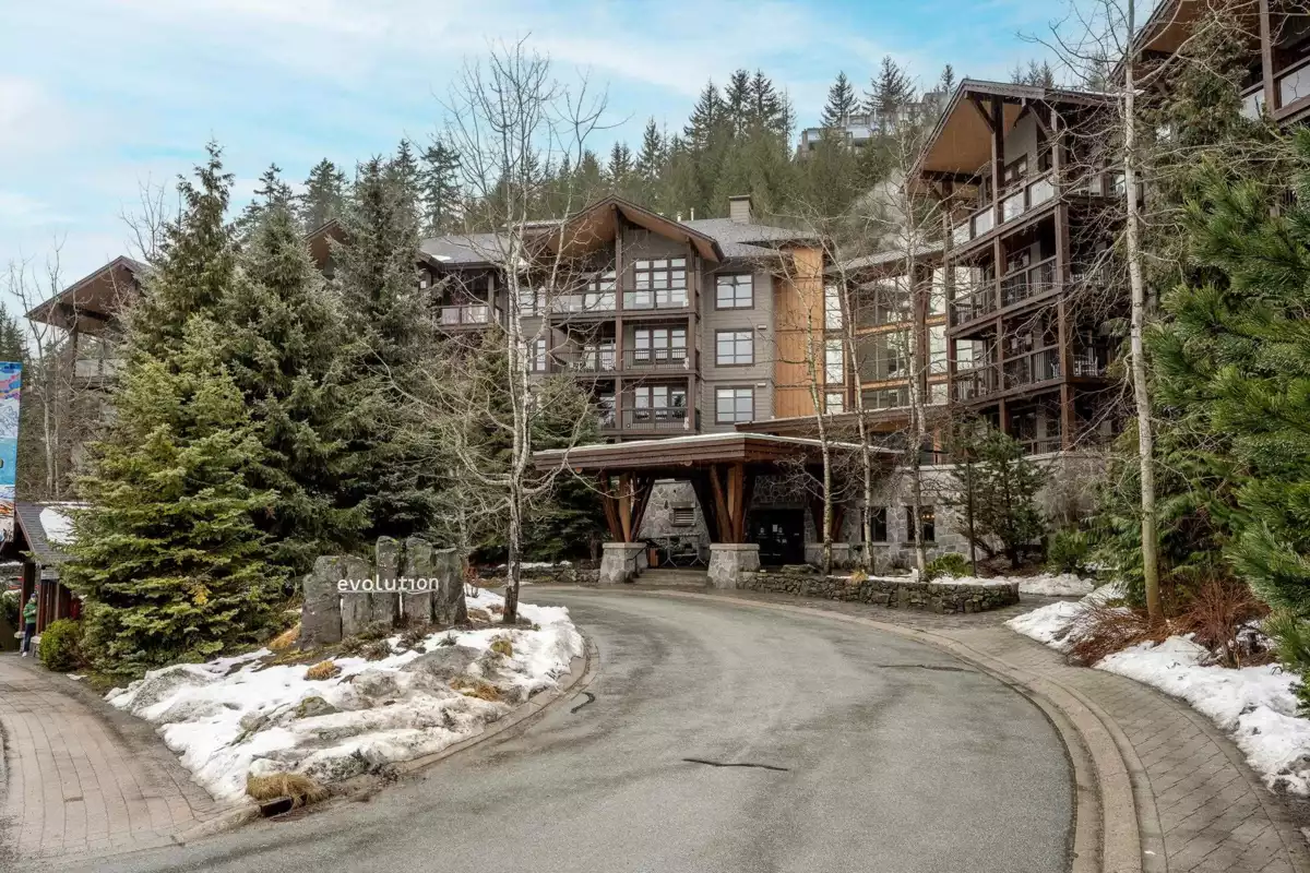 Entry Foyer Photo of 414A 2020 London Lane, Whistler, BC