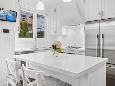 Kitchen Island Photo of 5095 Moss Street, Vancouver, BC