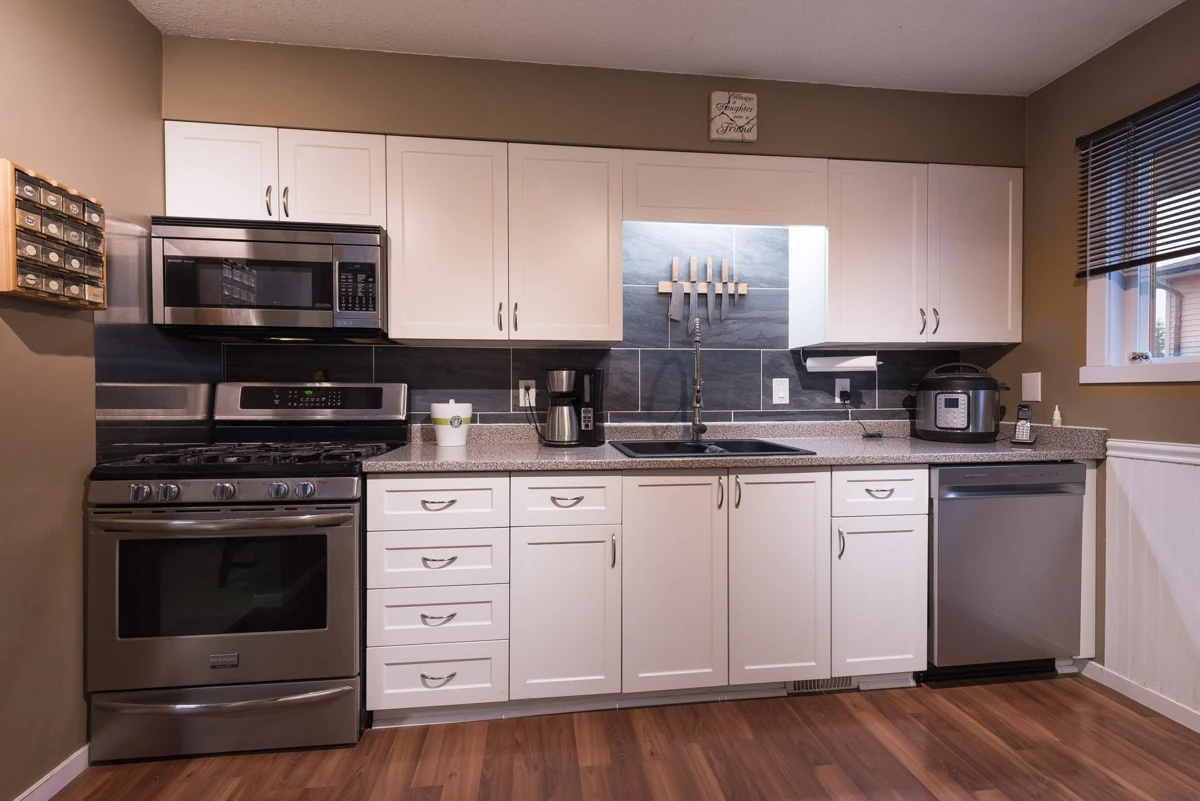 Breakfast Nook Photo of 10283 Kent Road, Chilliwack, BC