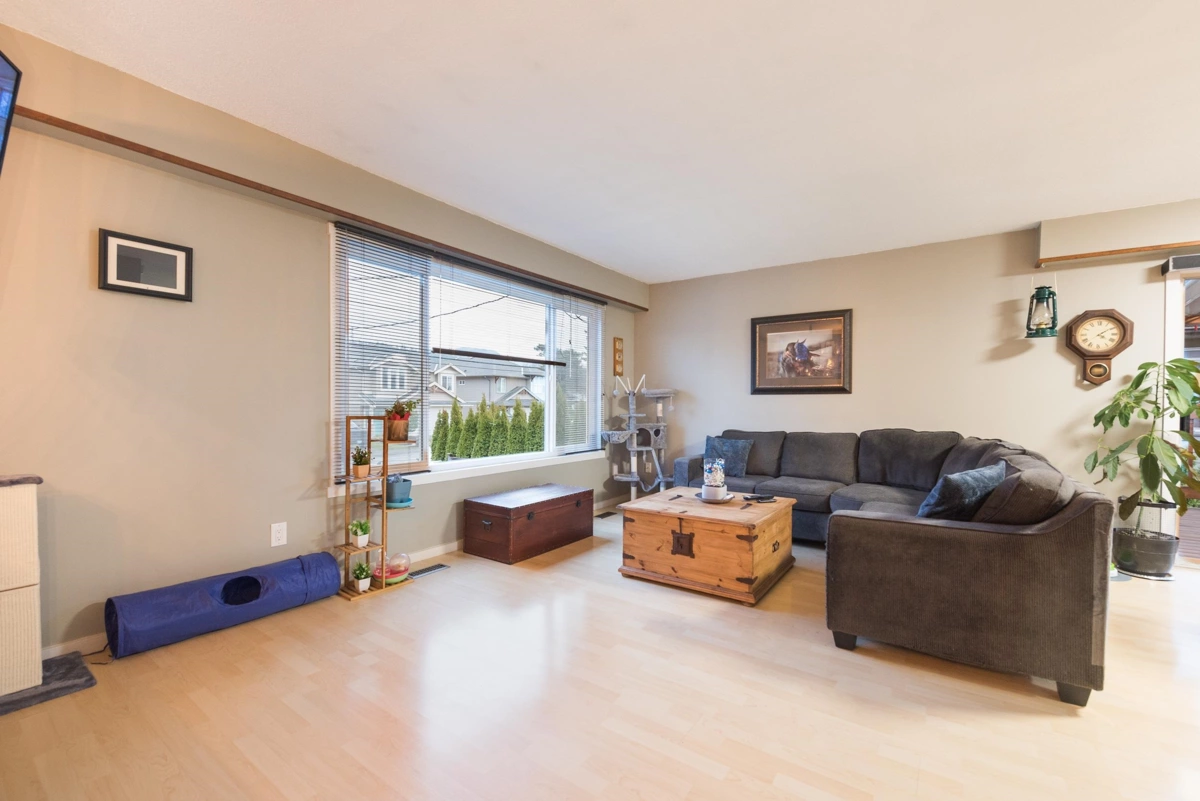 Kitchen Photo of 10283 Kent Road, Chilliwack, BC