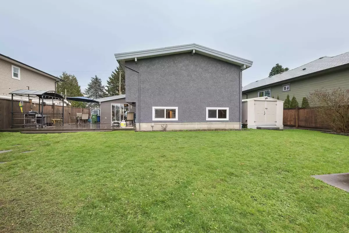 Laundry Room Photo of 10283 Kent Road, Chilliwack, BC