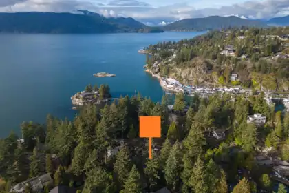 Aerial View of 5817 Eagle Island, West Vancouver, BC
