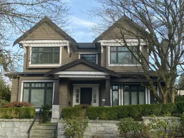 Front exterior of 2069 W 28th Avenue, Vancouver, BC