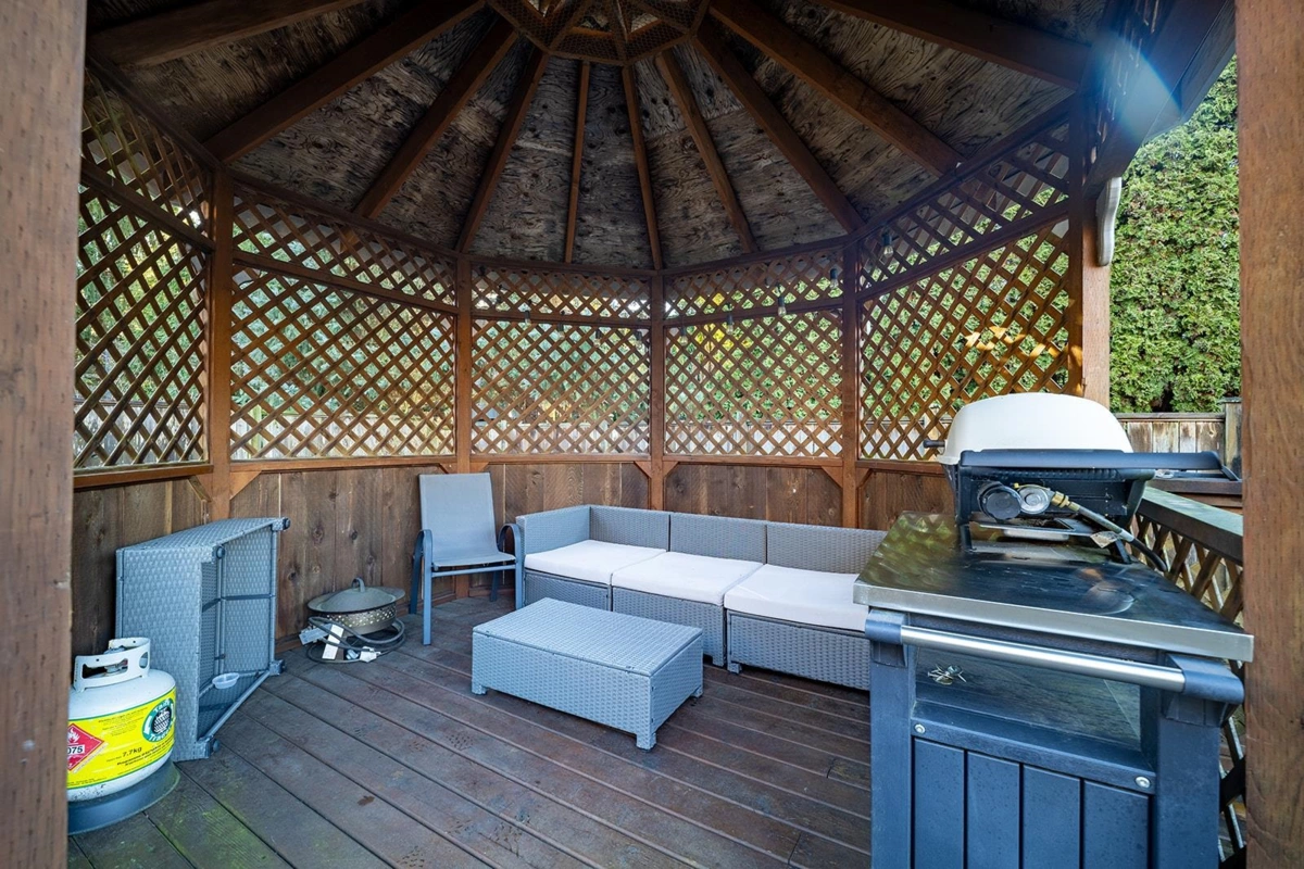 Basement Recreation Room Photo of 1020 Windsor Place, Squamish, BC