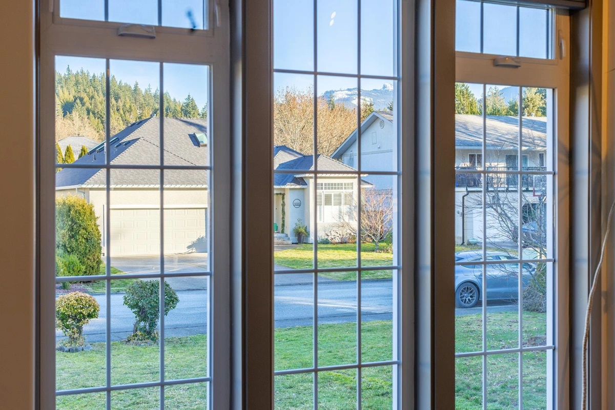 Kitchen Photo of 1020 Windsor Place, Squamish, BC