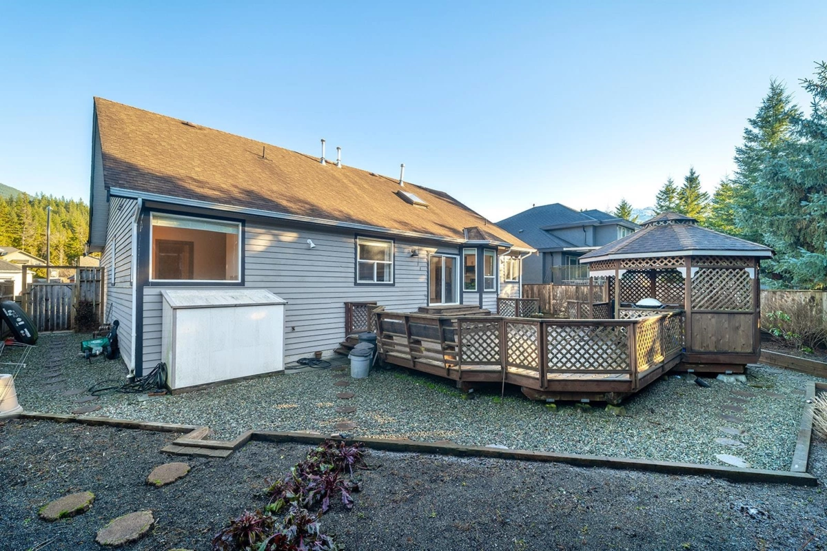 Mudroom Photo of 1020 Windsor Place, Squamish, BC
