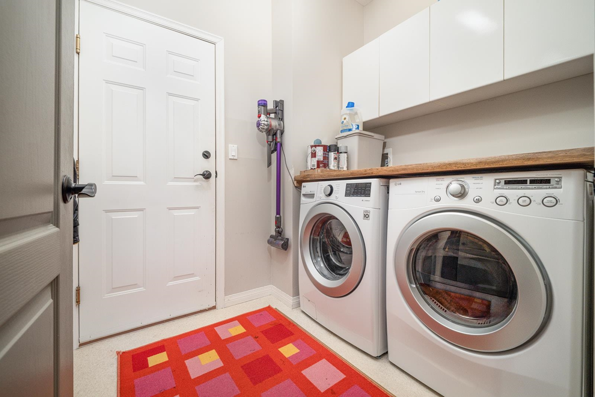 Powder Room Photo of 1020 Windsor Place, Squamish, BC