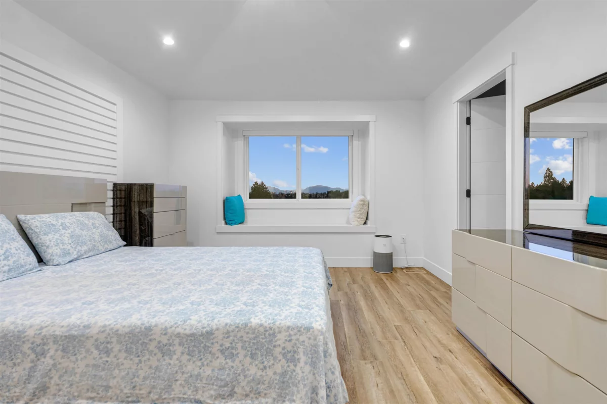 Office / Den Photo of 13963 60 Avenue, Surrey, BC