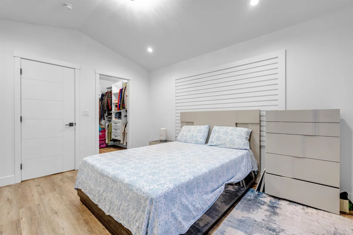 Powder Room Photo of 13963 60 Avenue, Surrey, BC