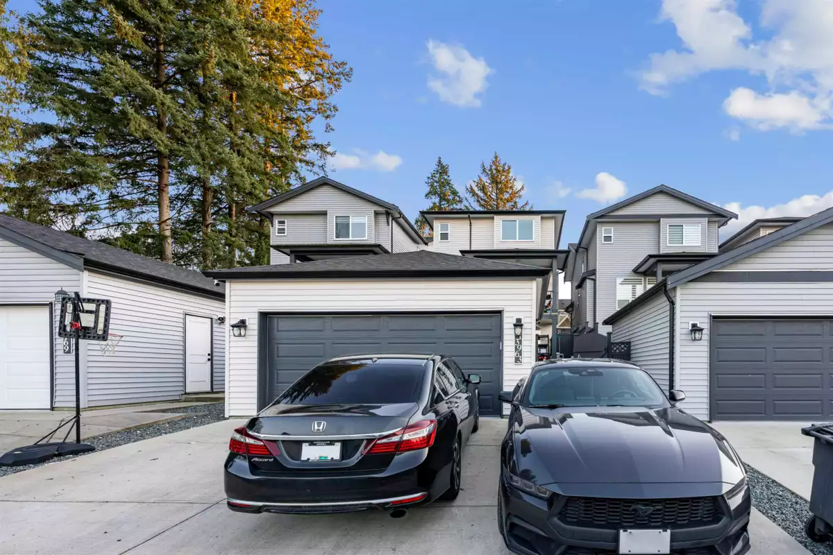 Swimming Pool Photo of 13963 60 Avenue, Surrey, BC