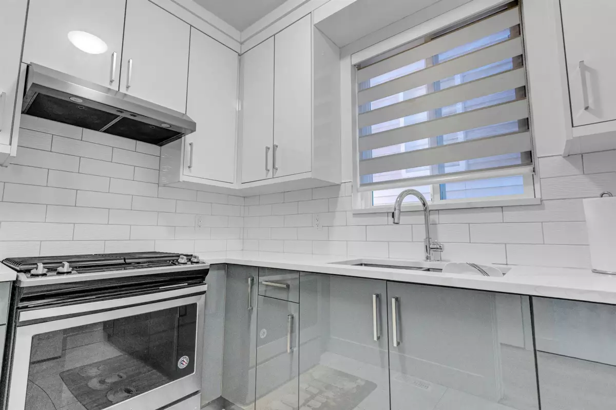 Walk-In Closet Photo of 13963 60 Avenue, Surrey, BC