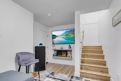 Staircase Photo of 13963 60 Avenue, Surrey, BC