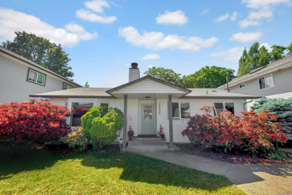 12235 Mcmyn Avenue, Pitt Meadows, BC, Pitt Meadows — Single Family Residence for sale
