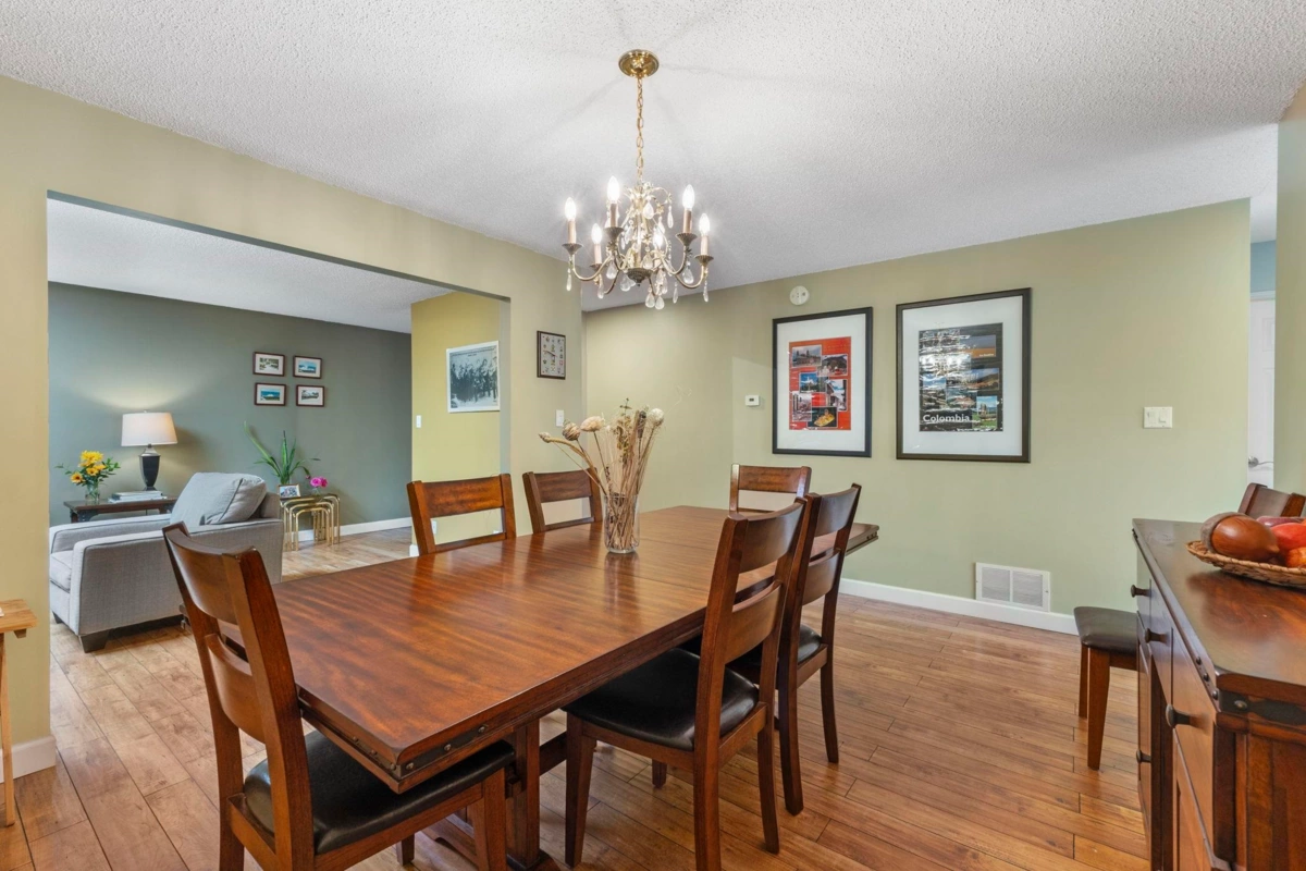 Breakfast Nook Photo of 1241 Nestor Street, Coquitlam, BC