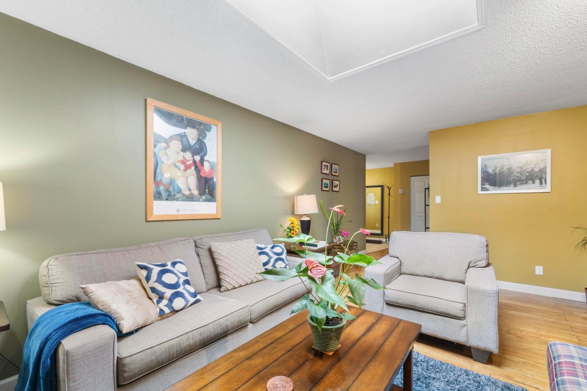 Dining Area Photo of 1241 Nestor Street, Coquitlam, BC