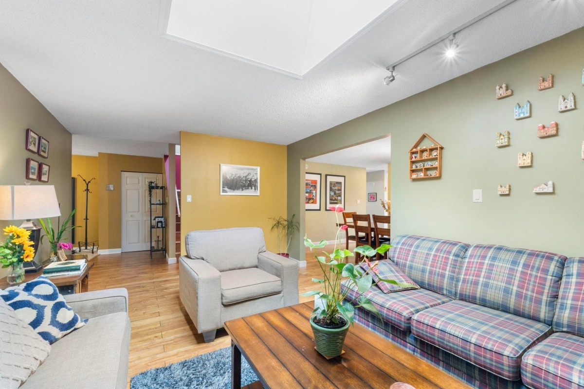 Kitchen Photo of 1241 Nestor Street, Coquitlam, BC