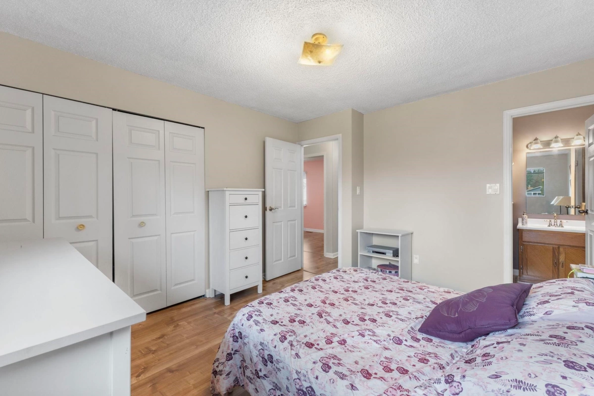 Staircase Photo of 1241 Nestor Street, Coquitlam, BC