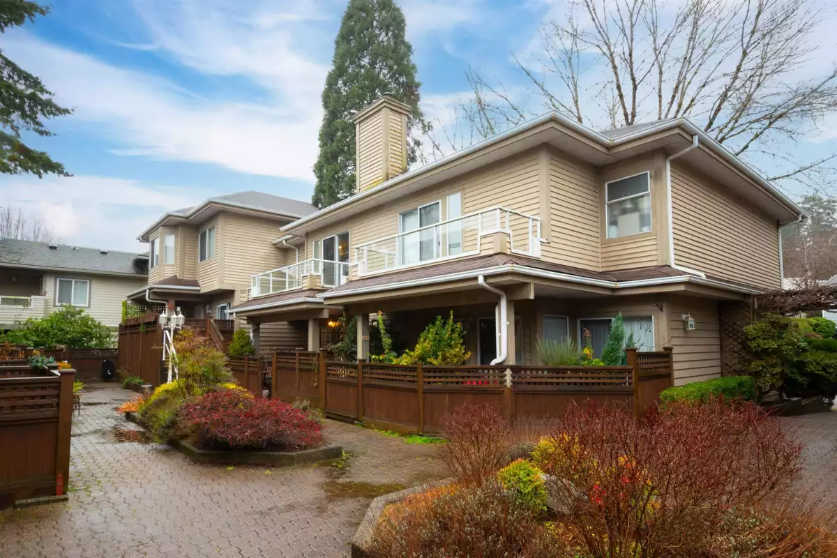 Backyard Photo of 10 815 Tobruck Avenue, North Vancouver, BC