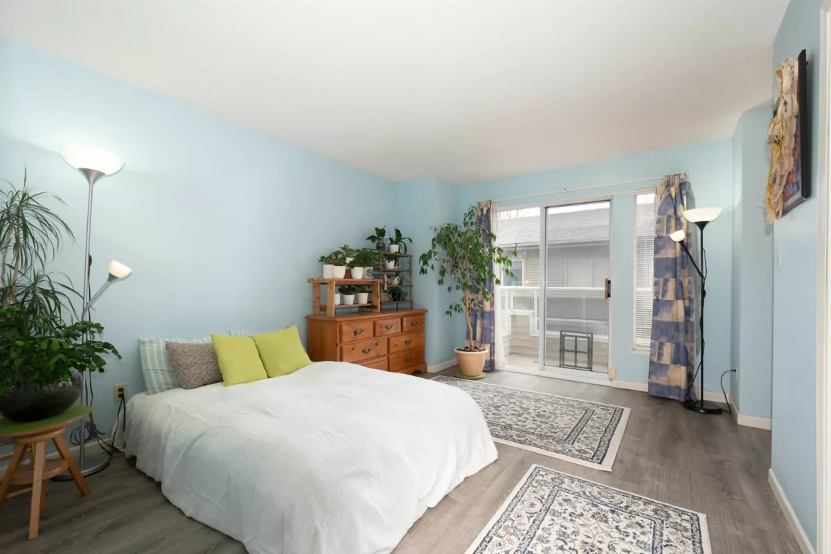 Basement Recreation Room Photo of 10 815 Tobruck Avenue, North Vancouver, BC