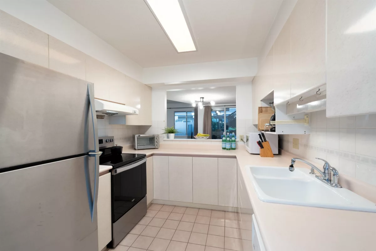 Bedroom 2 Photo of 10 815 Tobruck Avenue, North Vancouver, BC