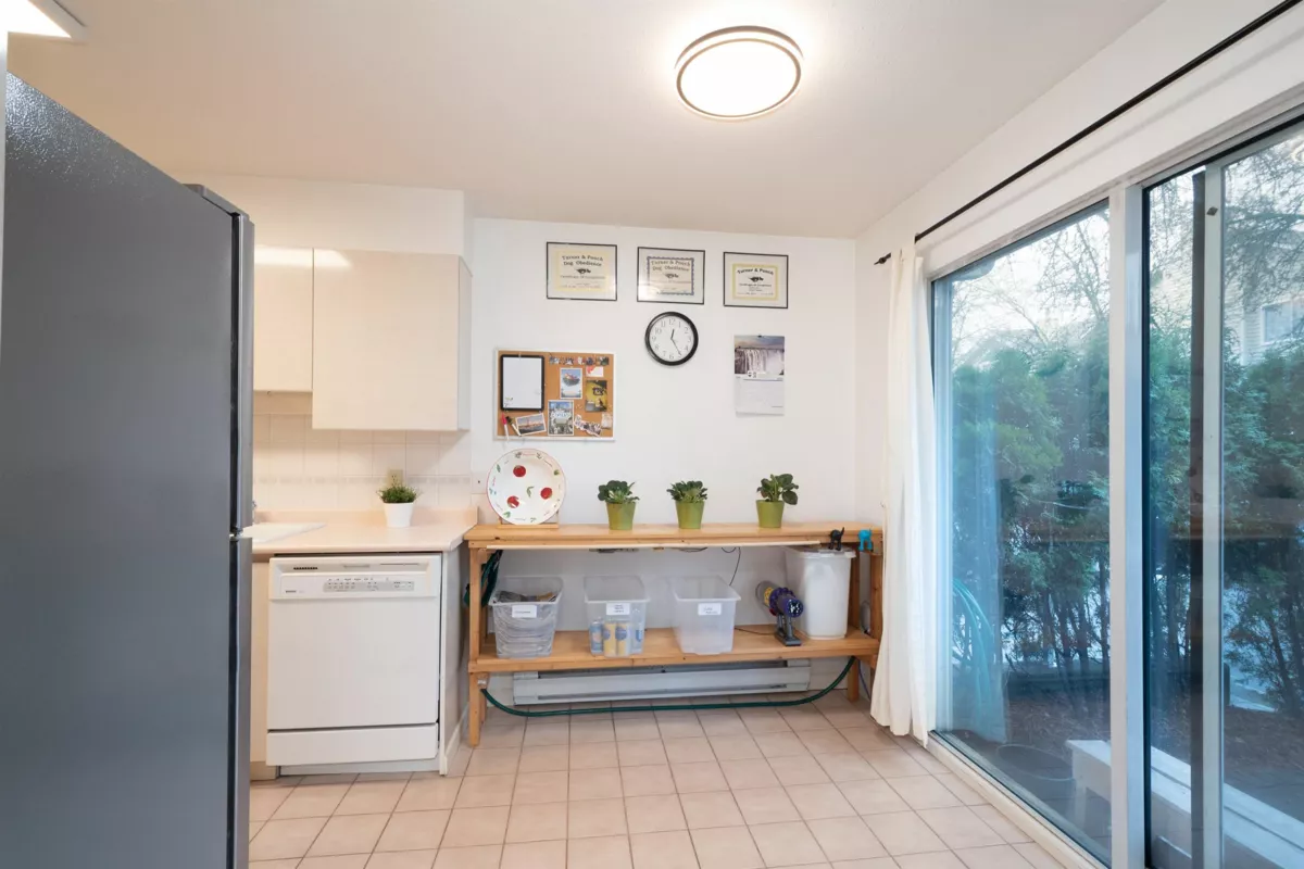 Loft / Bonus Room Photo of 10 815 Tobruck Avenue, North Vancouver, BC