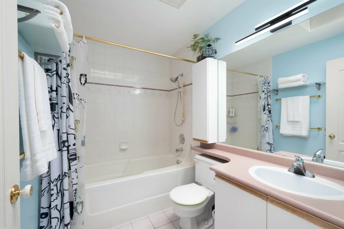 Mudroom Photo of 10 815 Tobruck Avenue, North Vancouver, BC