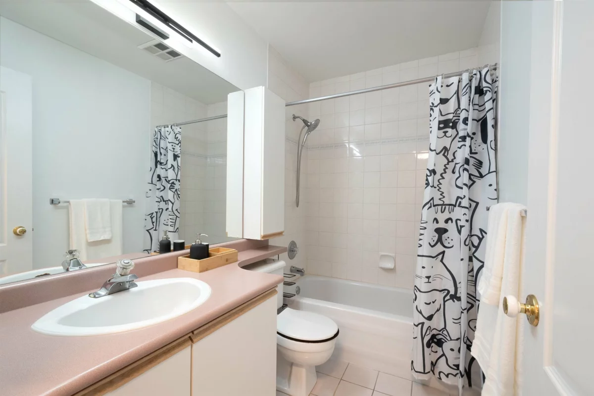 Staircase Photo of 10 815 Tobruck Avenue, North Vancouver, BC