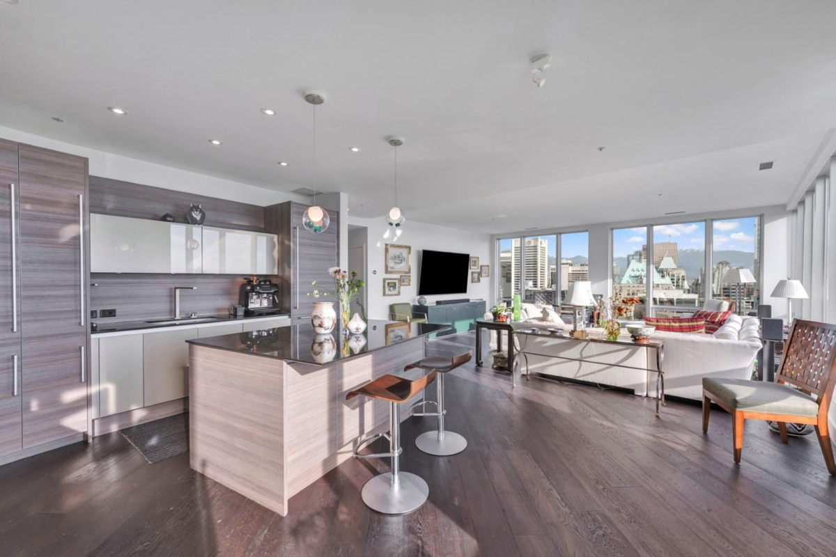 Kitchen Photo of 2106 989 Nelson Street, Vancouver, BC