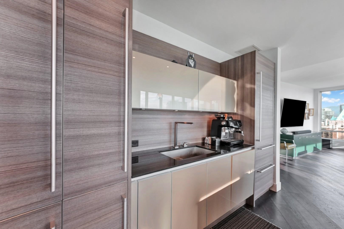 Loft / Bonus Room Photo of 2106 989 Nelson Street, Vancouver, BC