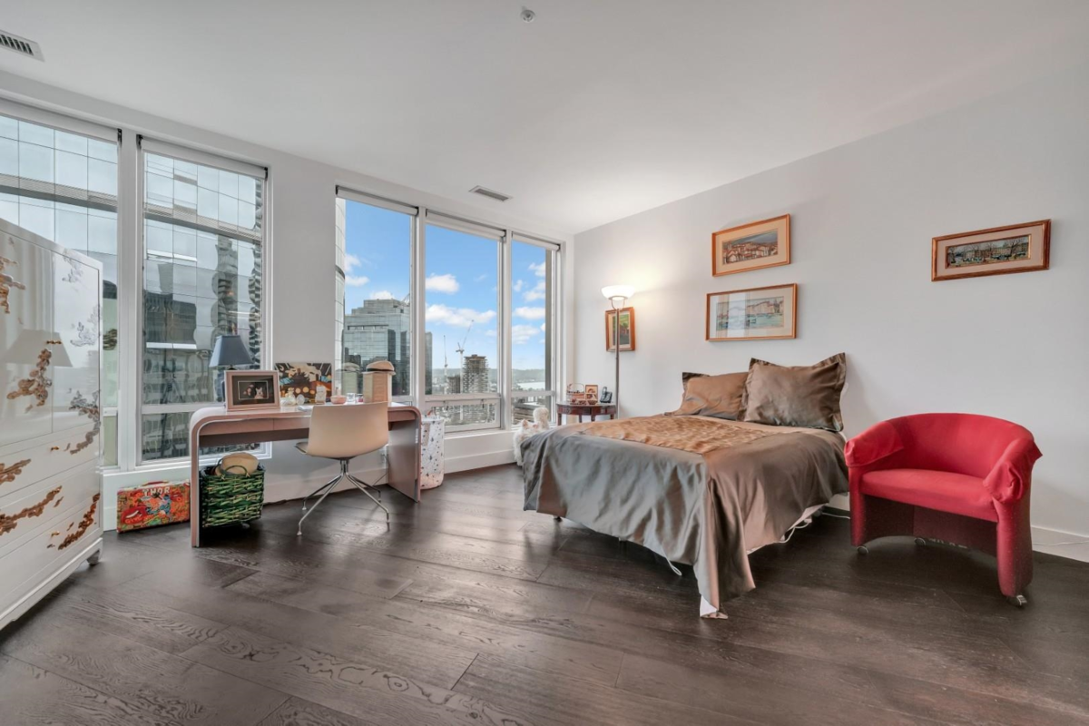 Outdoor Deck Photo of 2106 989 Nelson Street, Vancouver, BC