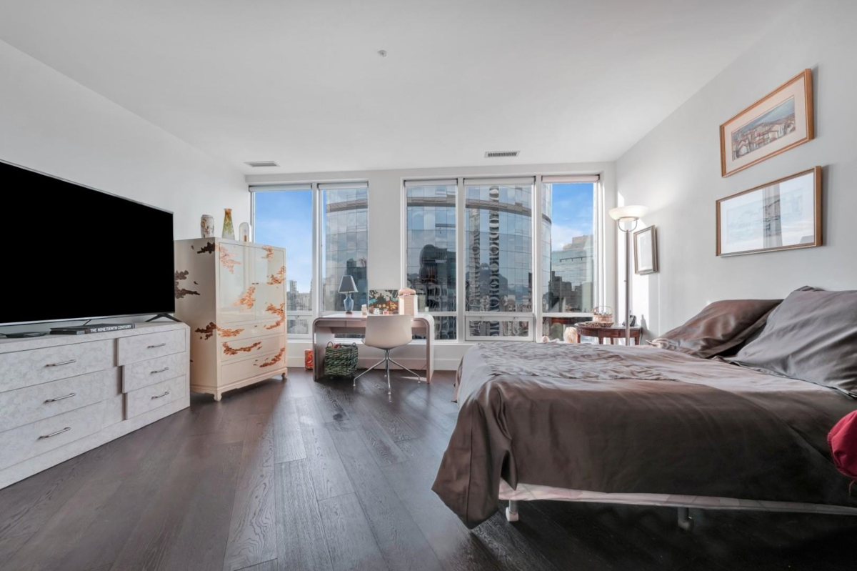 Outdoor Patio Photo of 2106 989 Nelson Street, Vancouver, BC