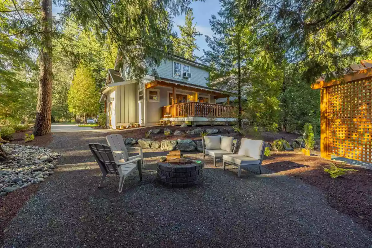 Hallway Photo of 1818 Tree House Trail, Lindell Beach, BC