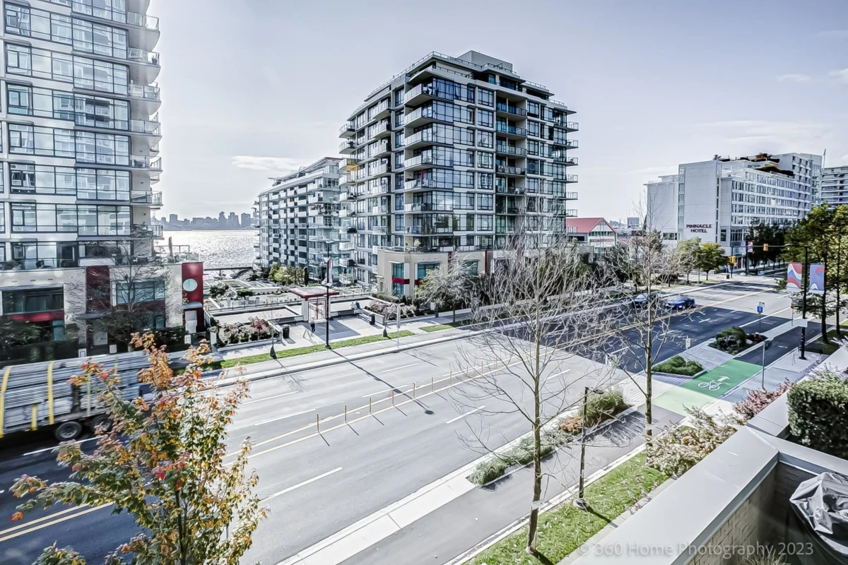 Dining Area Photo of 2107 188 E Esplanade, North Vancouver, BC