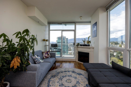 Office / Den Photo of 2107 188 E Esplanade, North Vancouver, BC