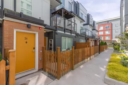 Front Yard Photo of 31 18855 72 Avenue, Surrey, BC