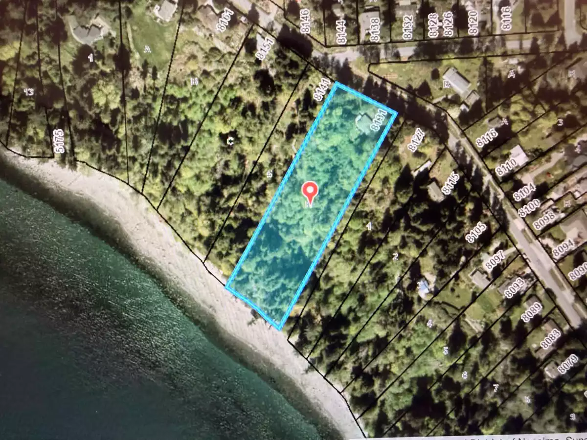 Living Room Photo of 8131 Redrooffs Road, Halfmoon Bay, BC