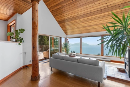 Dining Area Photo of 270 Mountain Drive, Lions Bay, BC