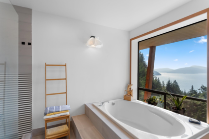 Outdoor Patio Photo of 270 Mountain Drive, Lions Bay, BC