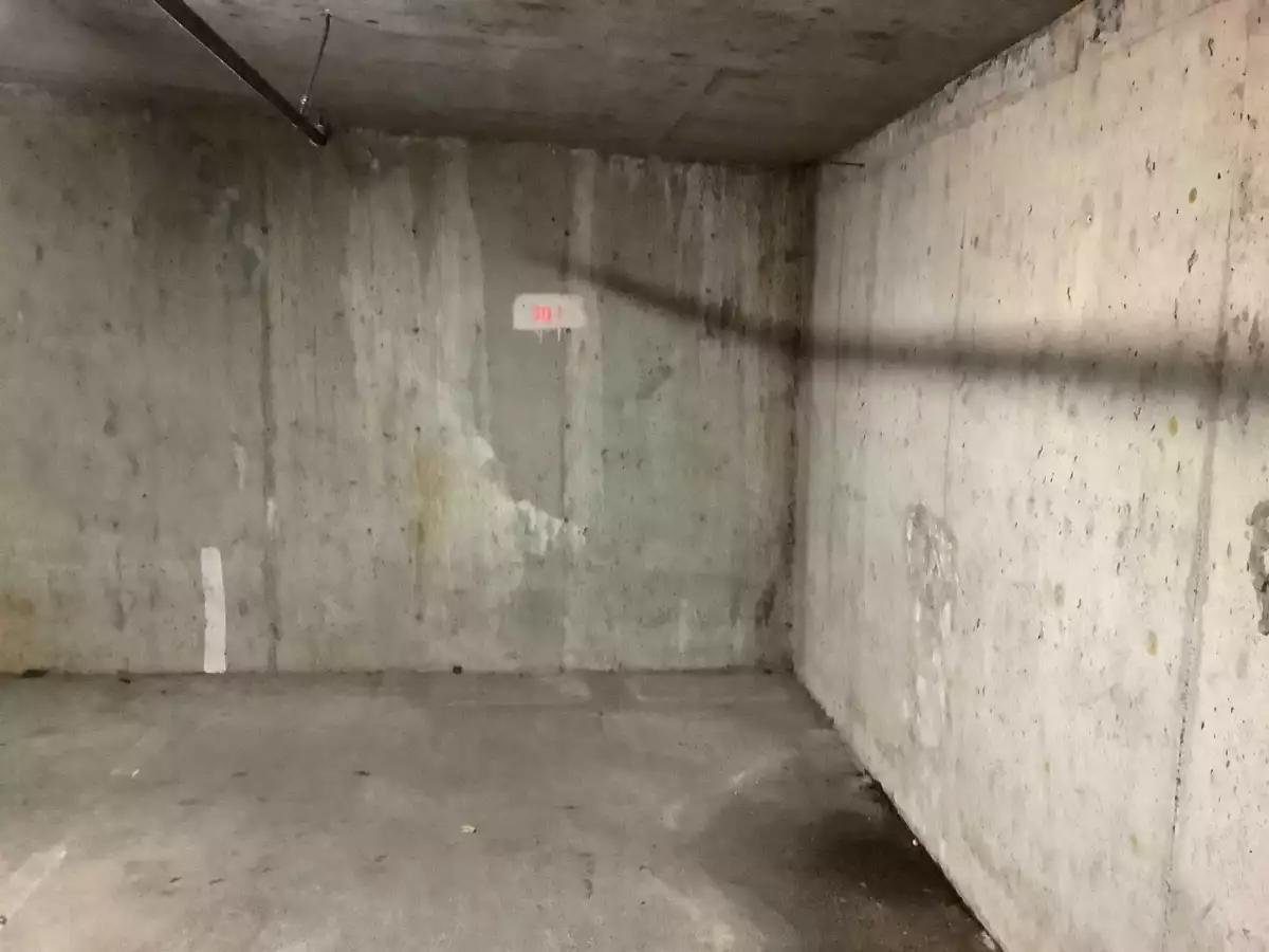 Front Yard Photo of 301 16 Lakewood Drive, Vancouver, BC