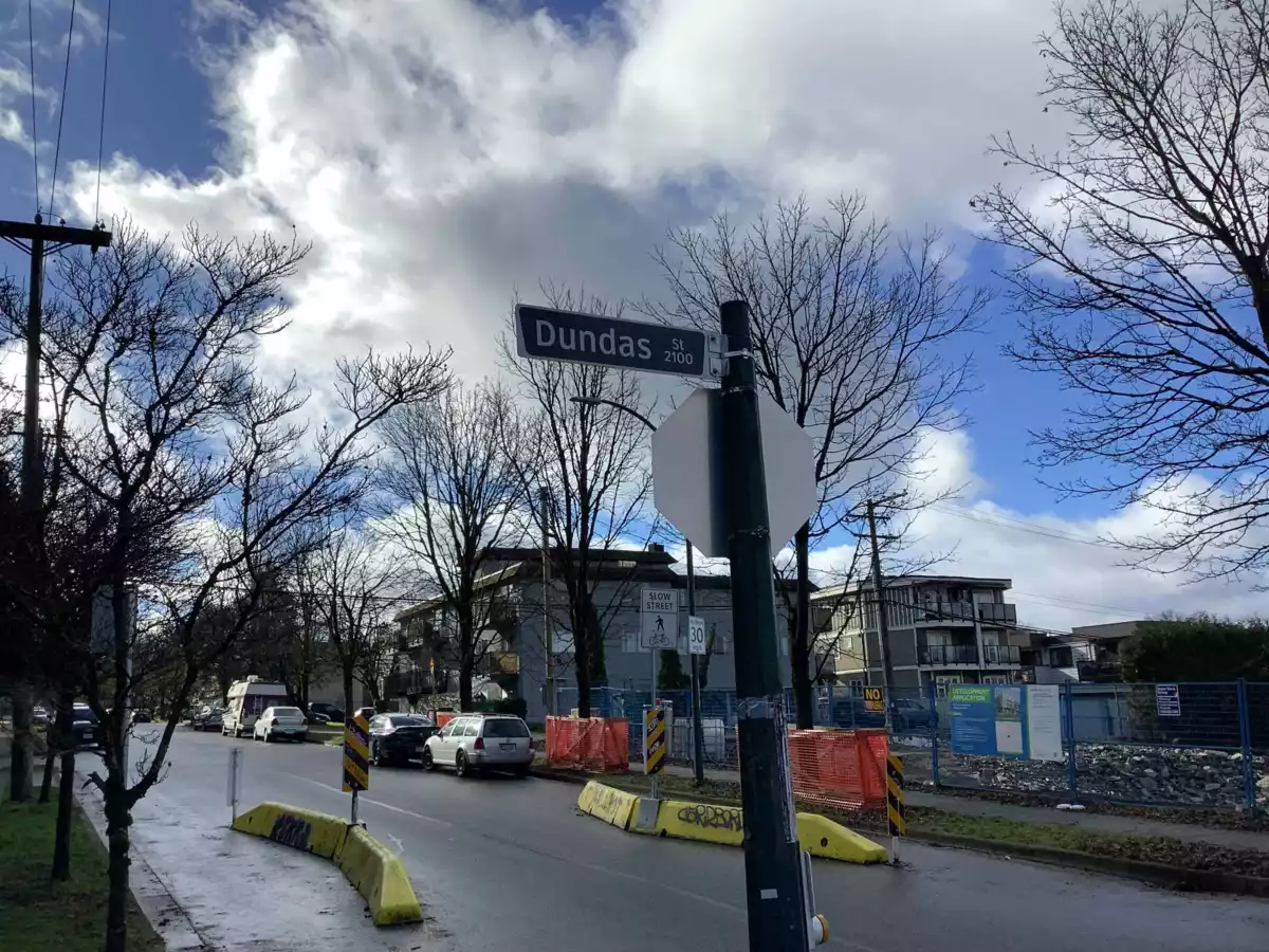 Kitchen Photo of 301 16 Lakewood Drive, Vancouver, BC