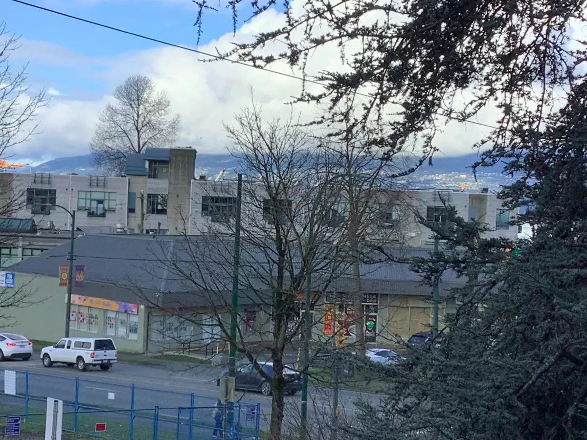 Outdoor Deck Photo of 301 16 Lakewood Drive, Vancouver, BC