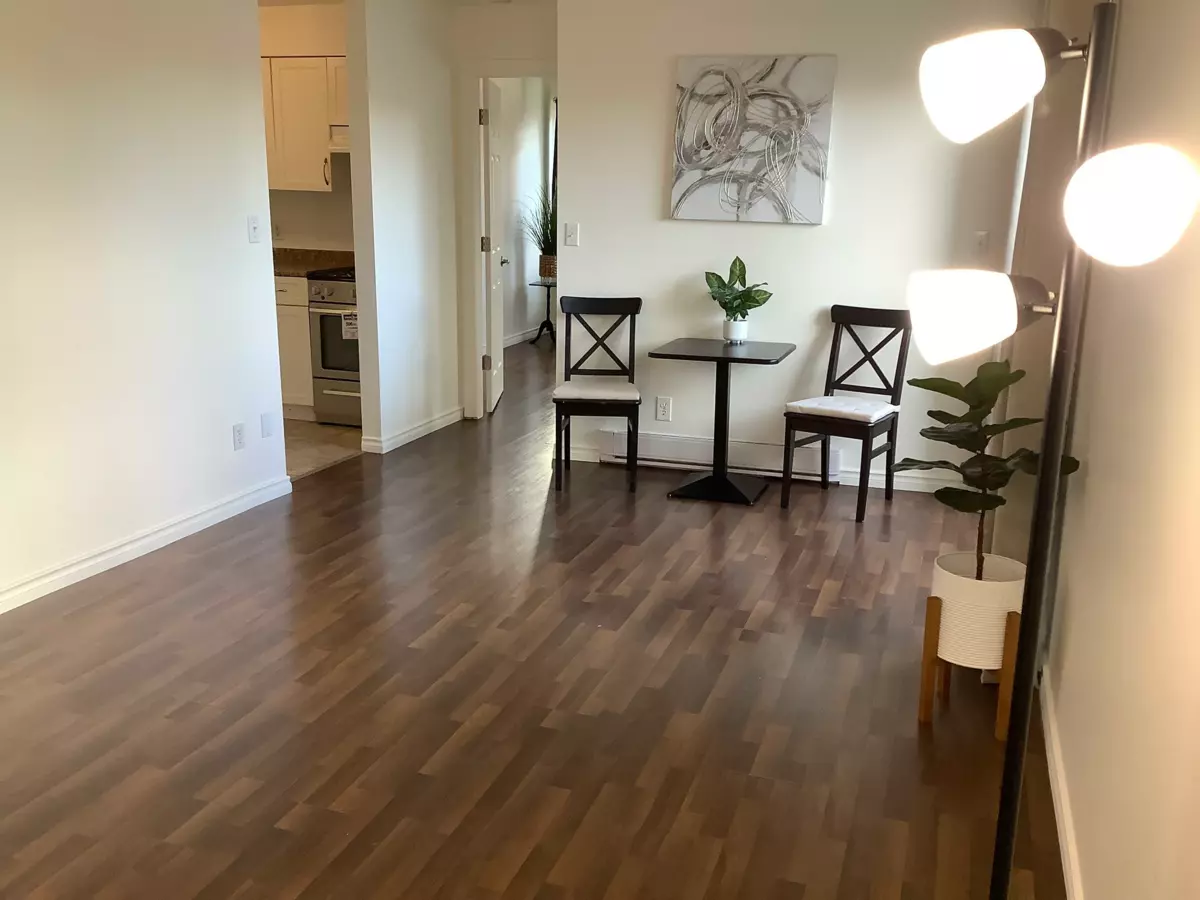 Powder Room Photo of 301 16 Lakewood Drive, Vancouver, BC