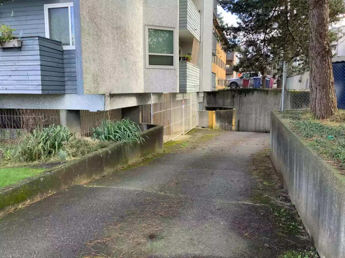 Primary Bedroom Photo of 301 16 Lakewood Drive, Vancouver, BC