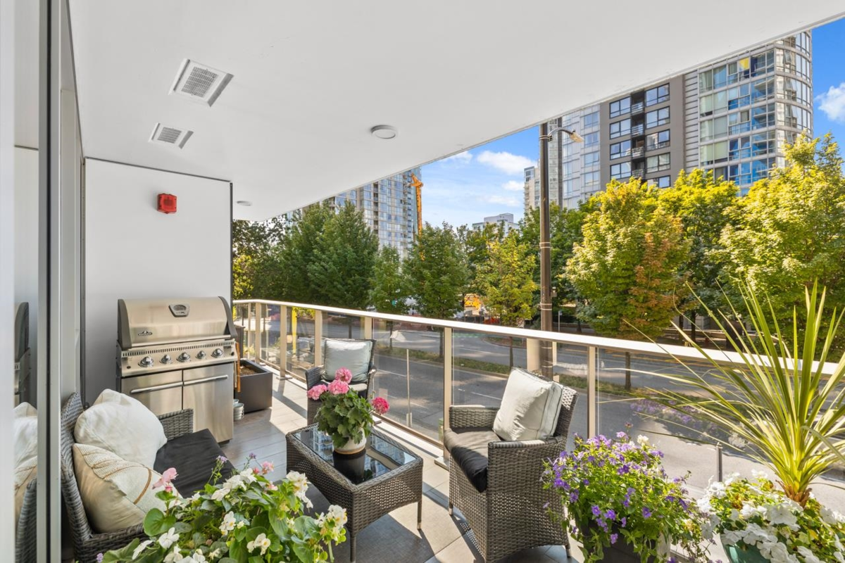 Hallway Photo of 201 499 Pacific Street, Vancouver, BC