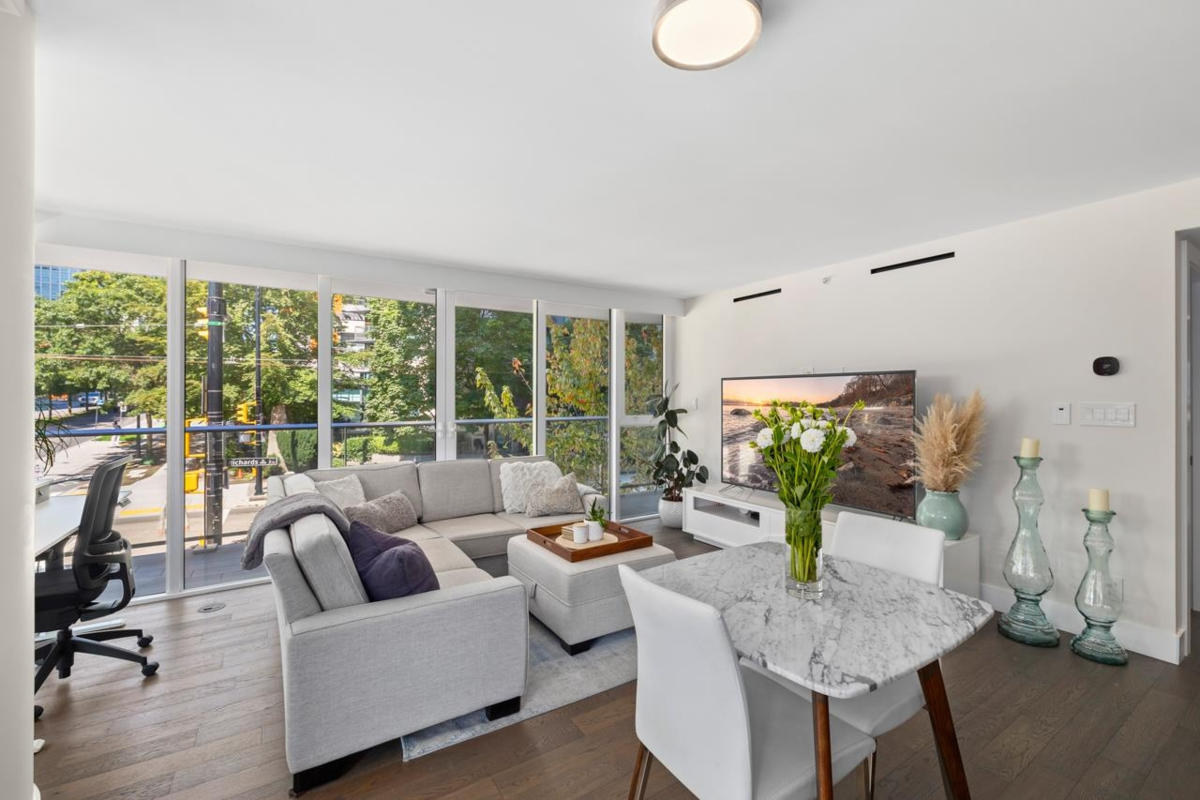 Kitchen Island Photo of 201 499 Pacific Street, Vancouver, BC
