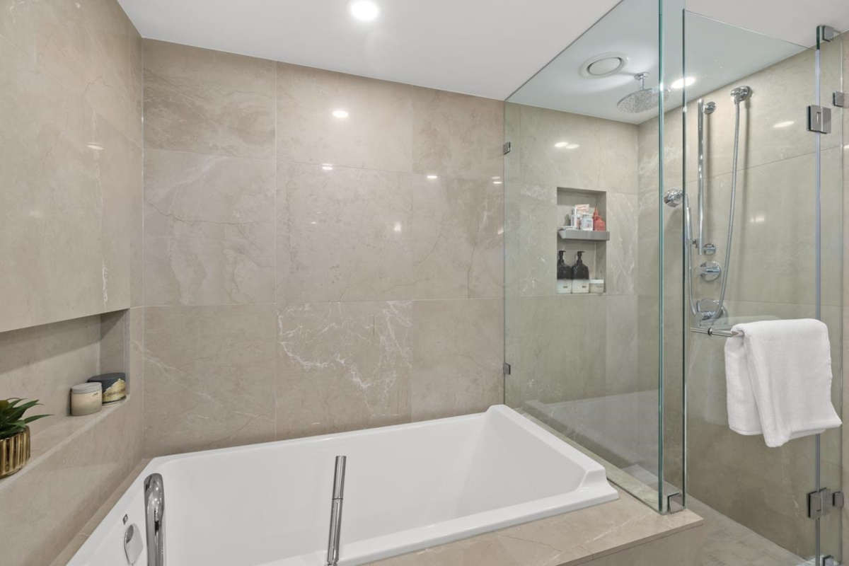 Office / Den Photo of 201 499 Pacific Street, Vancouver, BC