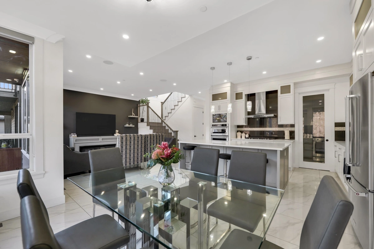 Kitchen Photo of 39404 Cardinal Drive, Squamish, BC