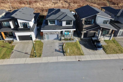 39404 Cardinal Drive, Squamish, BC, Squamish — Single Family Residence for sale