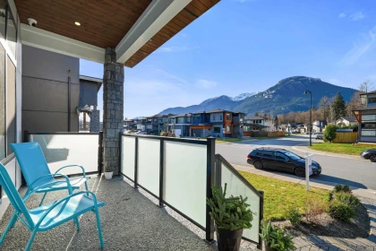 39404 Cardinal Drive, Squamish, BC, Squamish — Single Family Residence for sale