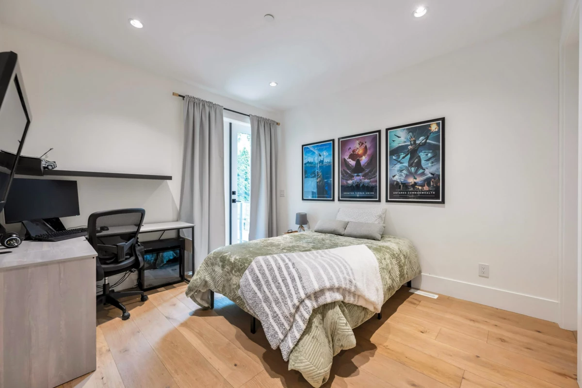 Bedroom 4 Photo of 1038 Stevens Street, White Rock, BC